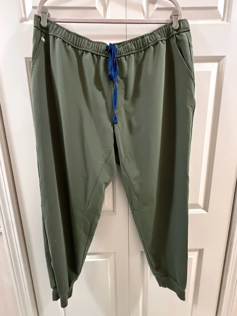 FIGS Men’s Tansen Jogger Scrub Pants Olive Green Stretch Technical Collection 3X